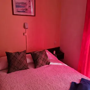 Guest house Pensao Residencial Flor Dos Cavaleiros