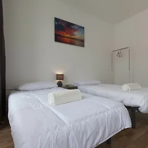 https://guest-house-first-floor.hotelaalgarve.com